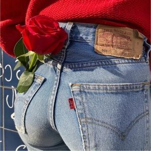 Vintage 80s 501 Levi’s W30 L30 High Rise Straight Leg